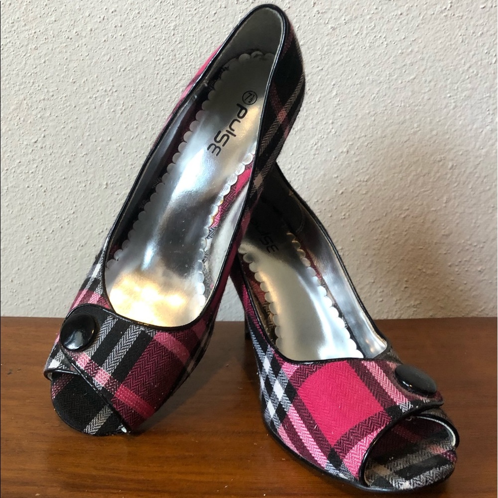 Plaid Open-toe Pumps